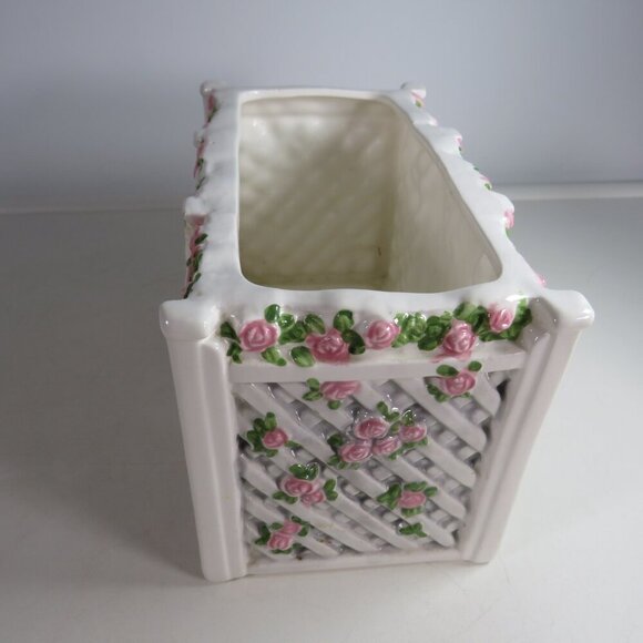 Roses on a Lattice Garden Wall & Gate Ceramic Planter All 4 Sides Embossed 1lb+ - Picture 5 of 12